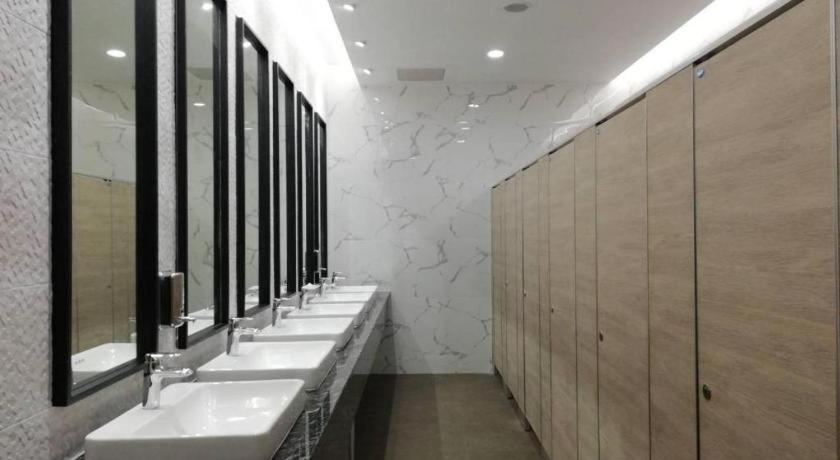 Royal Diamond Hotel Phetchaburi Exterior foto
